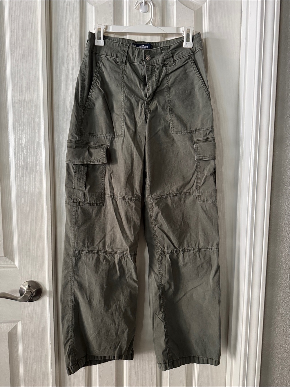 Hollister Olive Cargo Pants with Utility Pockets